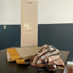 Burberry giant check gauze wool/silk scarf